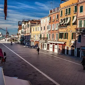 Apartamento Superior In Via Garibaldi By Bricola, Venecia