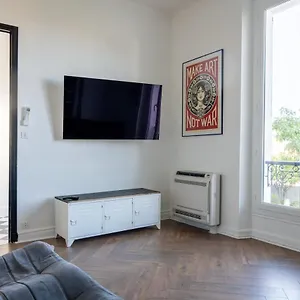 Beautiful W/ Ac - Close To Exhibition & Beach , Cannes France